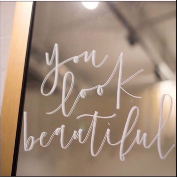 Meet your Poshers🤍Mom & 2 Sisters🤍 #psh4chemo #pancreaticcancer #blood cancer💪🏽 - Picture 4 of 6